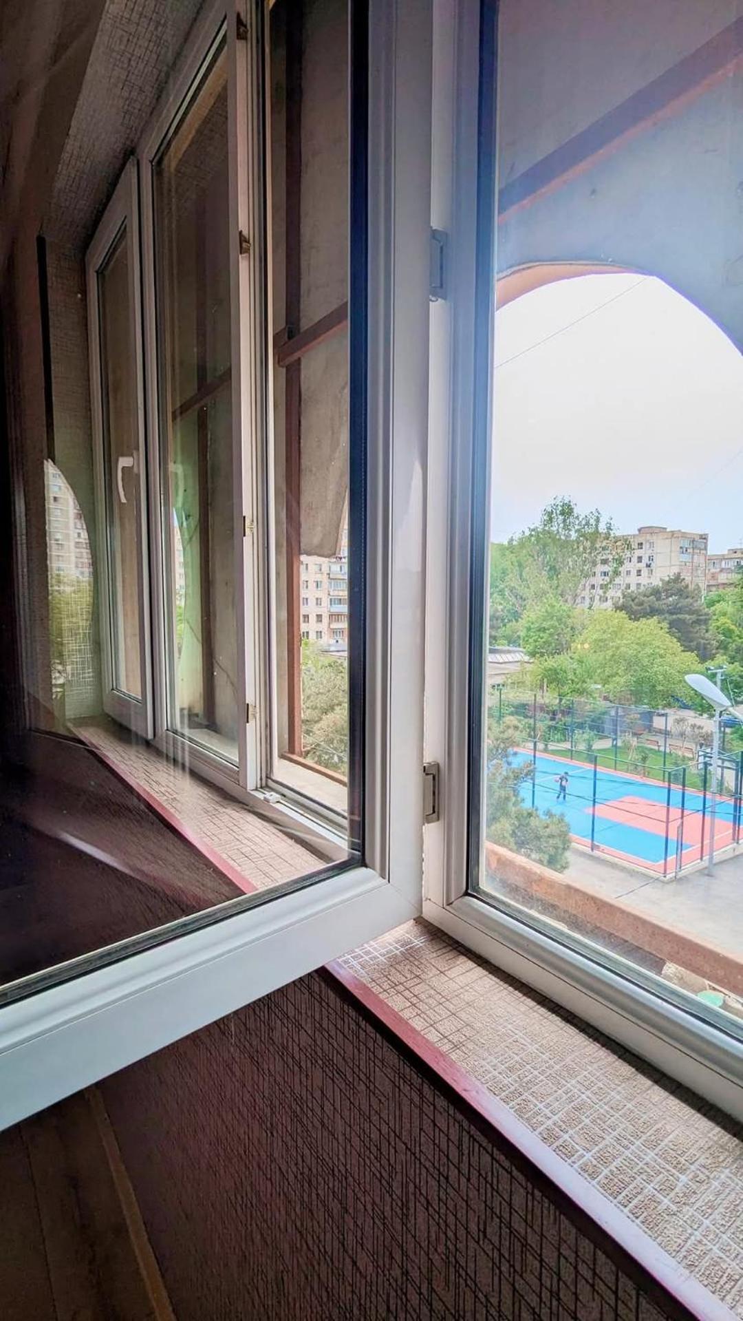 Dkd-Bridge Hotel Tbilisi Esterno foto